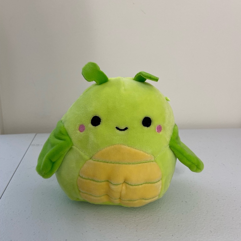 NWOT Pilar the Grasshopper 5 inch‎ Squishmallow plush stuffed animal